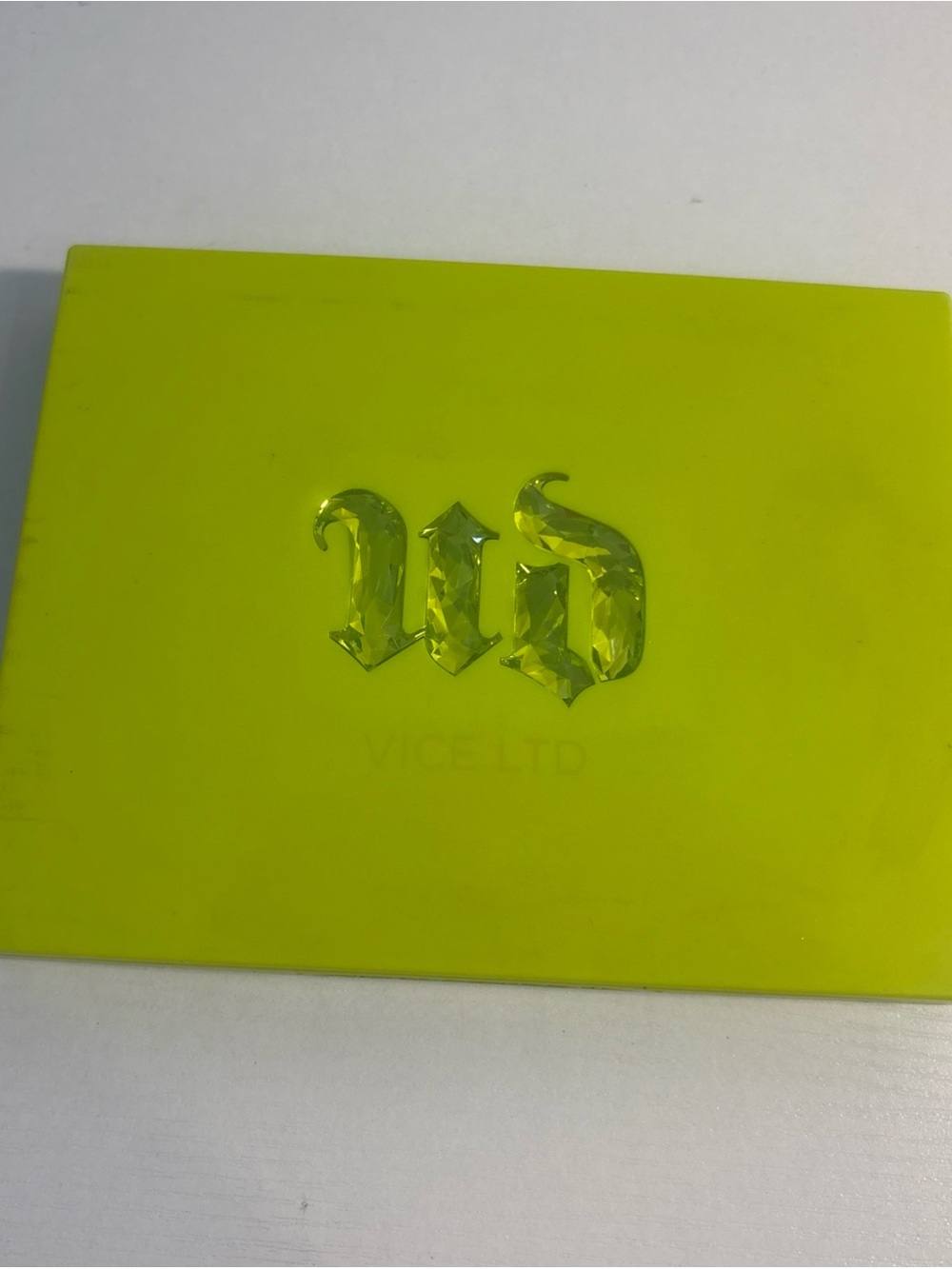 Urban Decay VICE Eyeshadow Palette Limited Edition Green 100% Authentic.